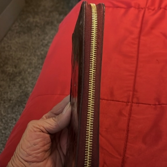 Louis Vuitton Monogram 2012 Zippy Wallet, Like new condition 🥰/No callouts - Picture 7 of 8